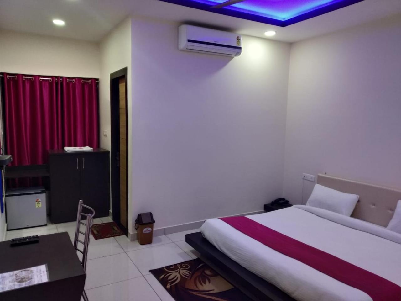 Hotel Reyansh Tanakpur Esterno foto