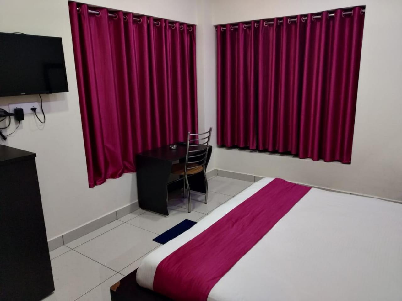 Hotel Reyansh Tanakpur Esterno foto