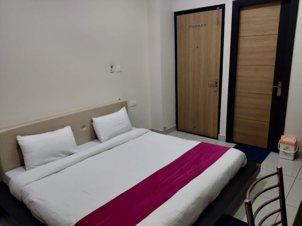 Hotel Reyansh Tanakpur Esterno foto