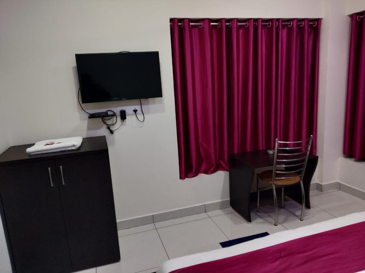 Hotel Reyansh Tanakpur Esterno foto