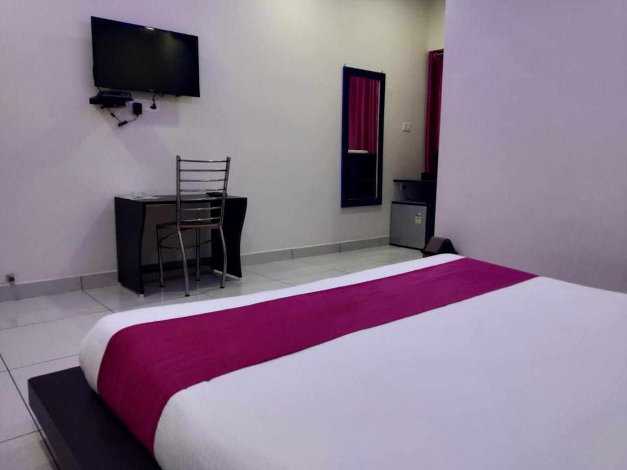 Hotel Reyansh Tanakpur Esterno foto