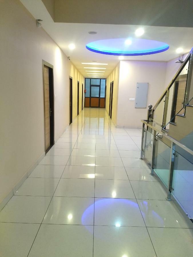 Hotel Reyansh Tanakpur Esterno foto
